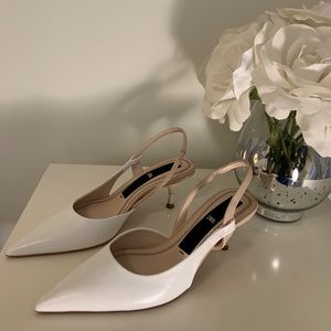 Zara shoes white with kitten heel